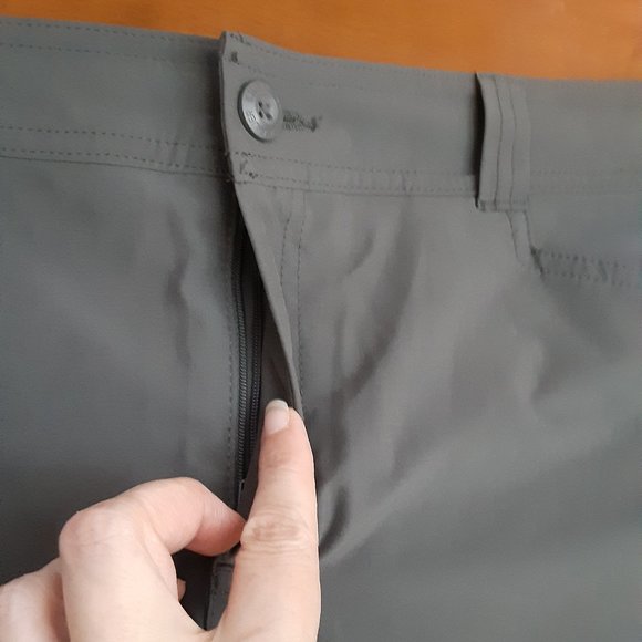 Eddie Bauer Dark Smoke Gray or Stone Adventure Skort - Picture 4 of 16
